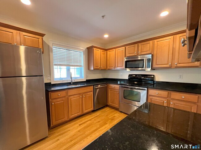 Photo - 1707 Summer St Unit 6
