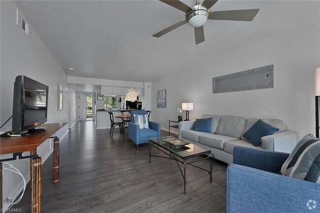 Building Photo - 15161 Cedarwood Ln Unit 1205 Rental