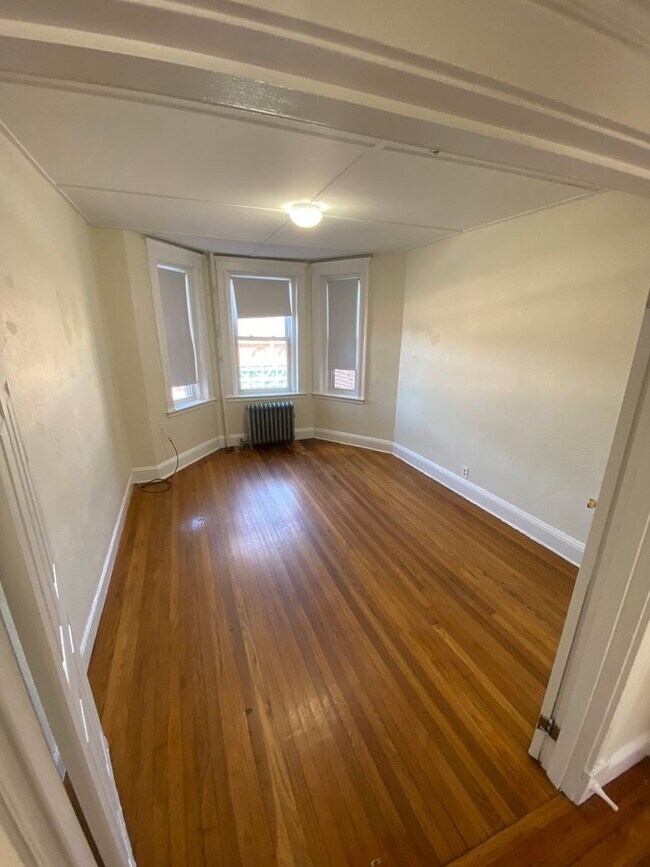 Fenway 2 bed split, Large Bedrooms, Quiet ... - Fenway 2 bed split, Large Bedrooms, Quiet ... House