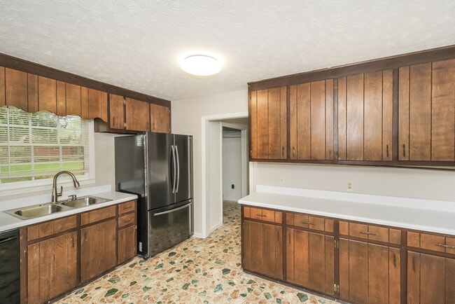 Photo - Fantastic 4bd/2.5ba home! Coming soon!