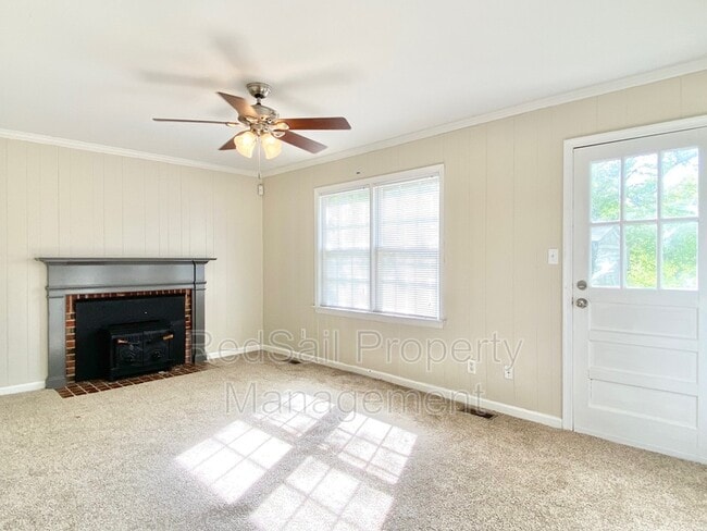 Photo - 224 Saddler Dr