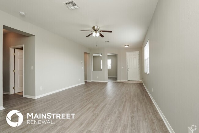 Building Photo - 210 NW 24th Ave Rental