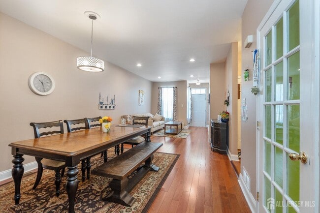 Photo - 802 Yarrow Cir