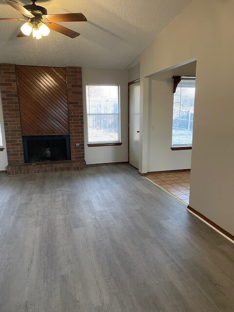 Photo - 2601 Martin Ln