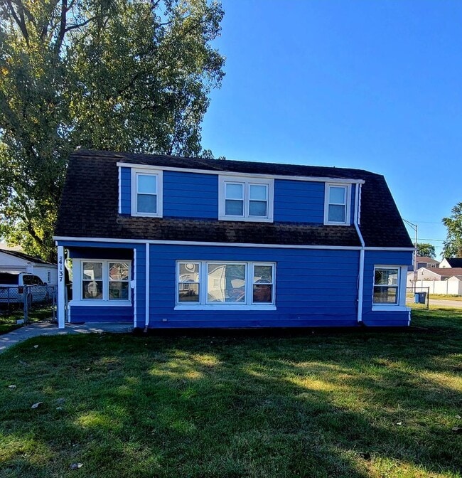 Building Photo - Oak Lawn Home