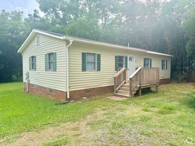 Building Photo - Statesville - HWY 90 - 3 Bedroom/ 1.5 Bath Rental