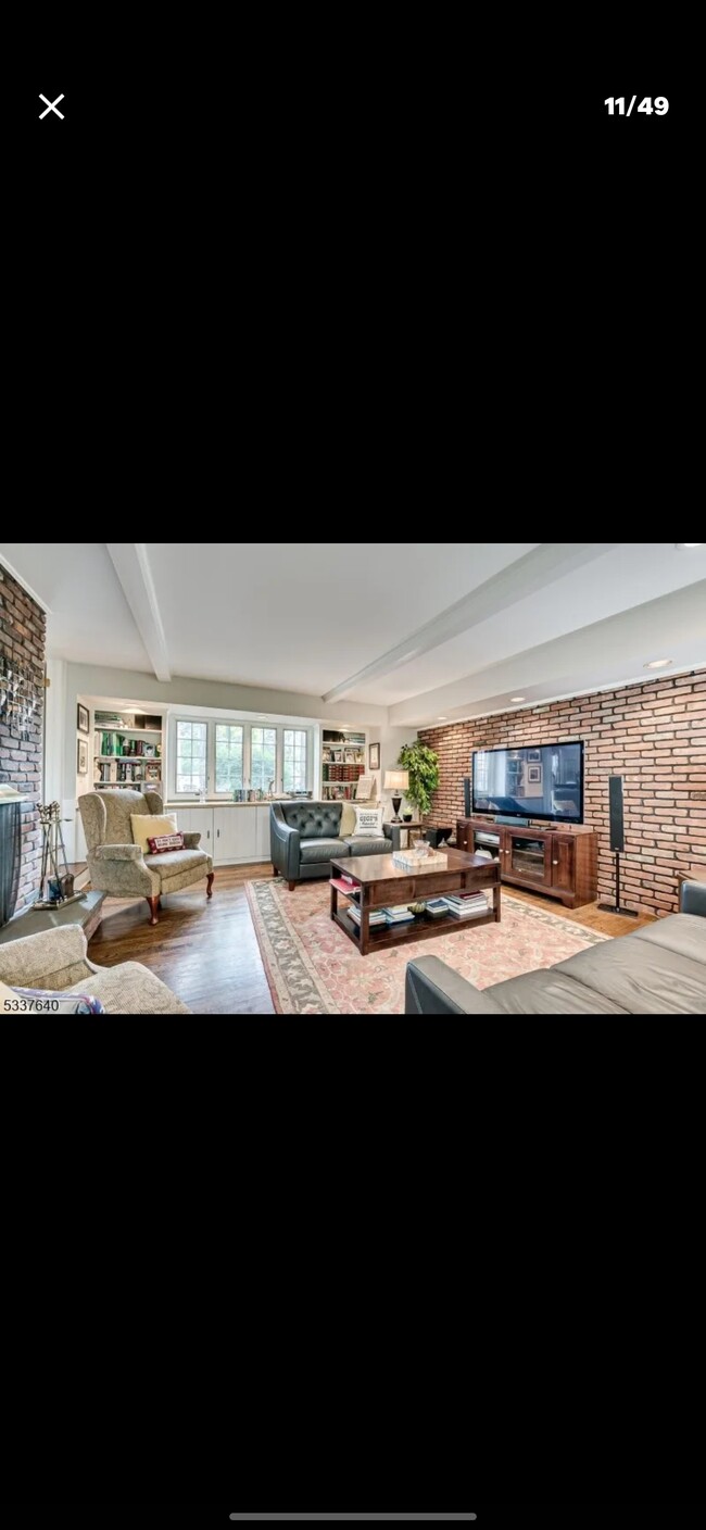 Photo - 6 Oak Grove Ln