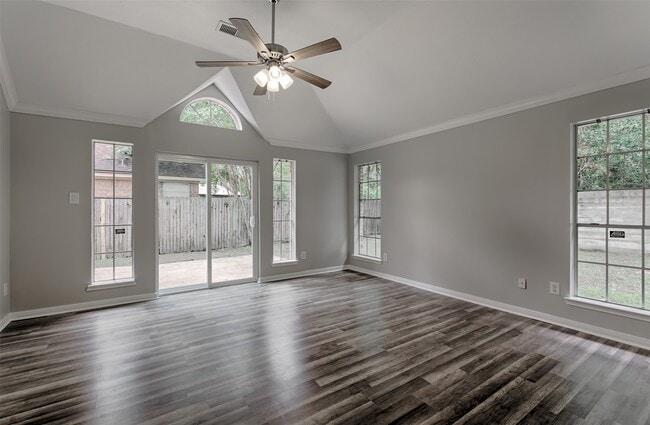 Photo - 4230 Mountain Peak Way