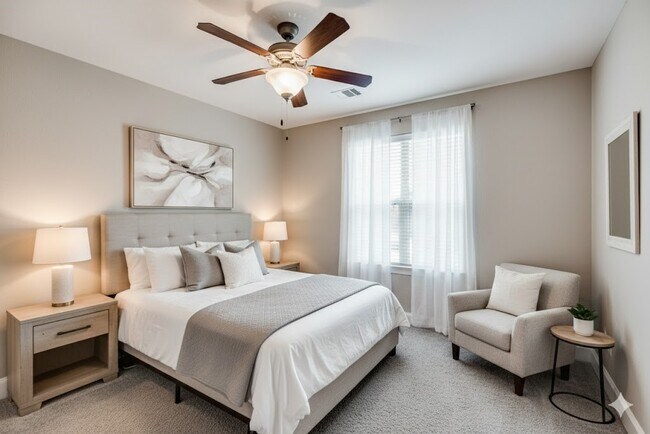 Photo - 1103 E 27th St