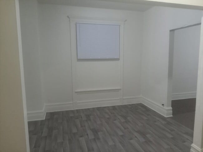 Photo - 2334 W National Ave Unit 2334