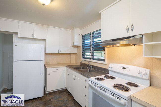 Photo - 738 Menehune Ln