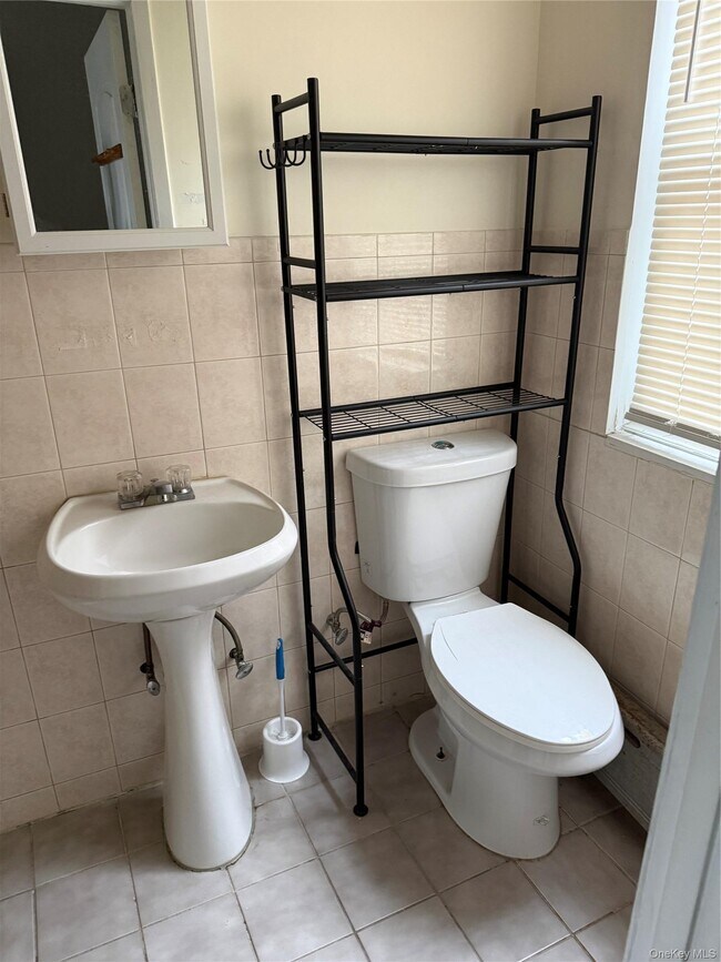 Building Photo - 186-05 Jamaica Ave