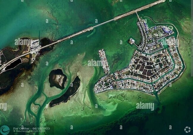 Building Photo - 300 Duck Key Dr Unit 6 Rental