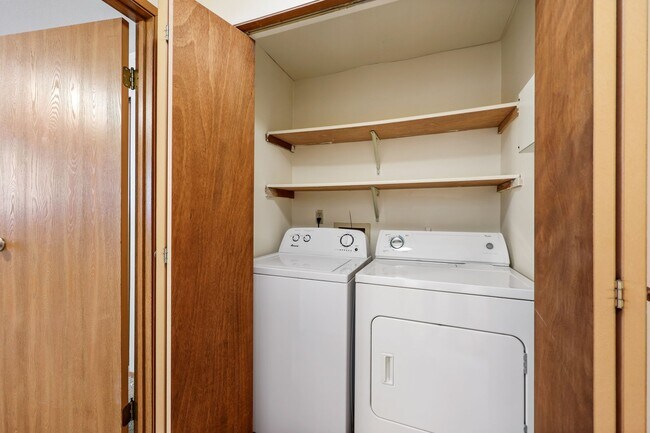 Photo - River Glen Apartments