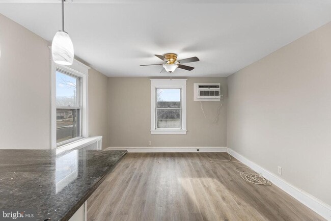 Photo - 818 N Stiles Ave