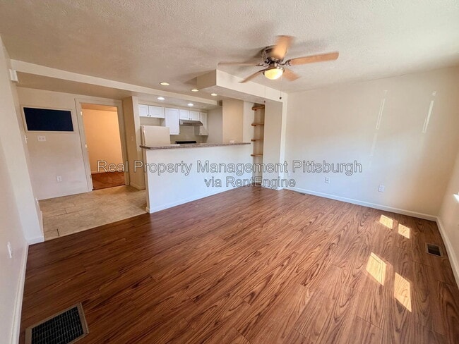 Photo - 1927 Fox Wy