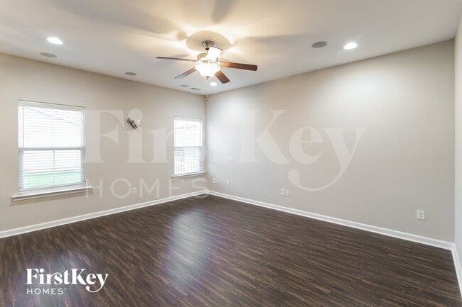 413 Forsythia Ave