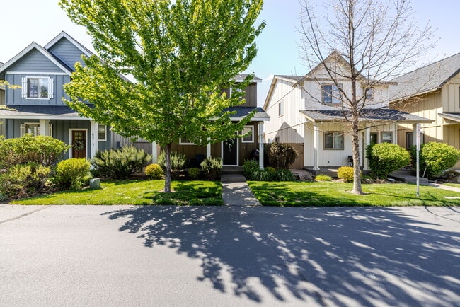 Photo - 63121 De Haviland Ct
