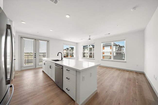 Building Photo - 6030 Texas Heritage Pkwy Unit C4MS Rental