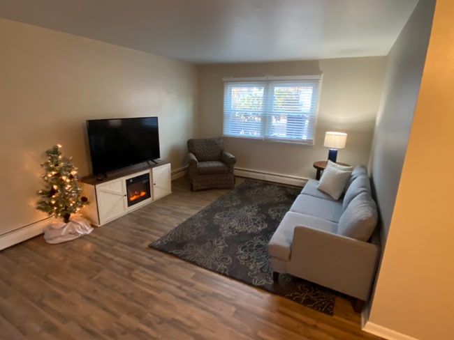 Building Photo - 700 Fayette St Unit 1