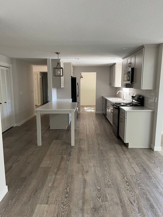 Photo - Newly Remodeled - Light & Bright  Home in ...