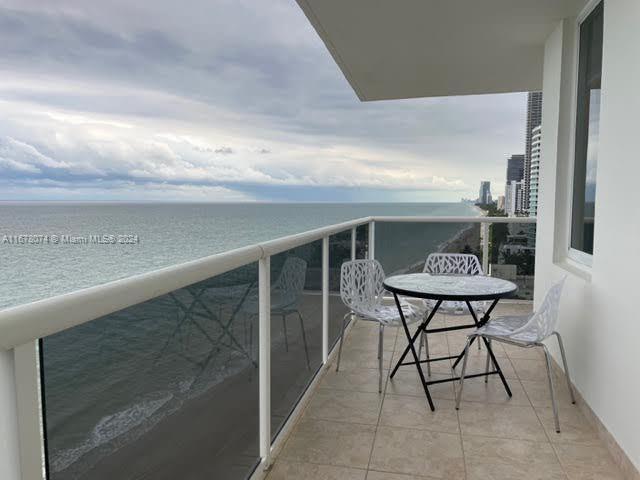 Photo - 3725 S Ocean Dr Condominio Unidad 1402