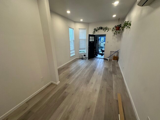 Photo - 875 29th St Unit 877 29th St Oakland CA