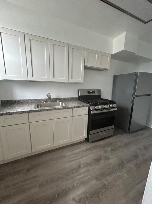 Photo - 66 Allison St NE