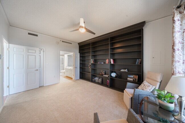 Photo - 1 Towers Park Ln Unidad 503