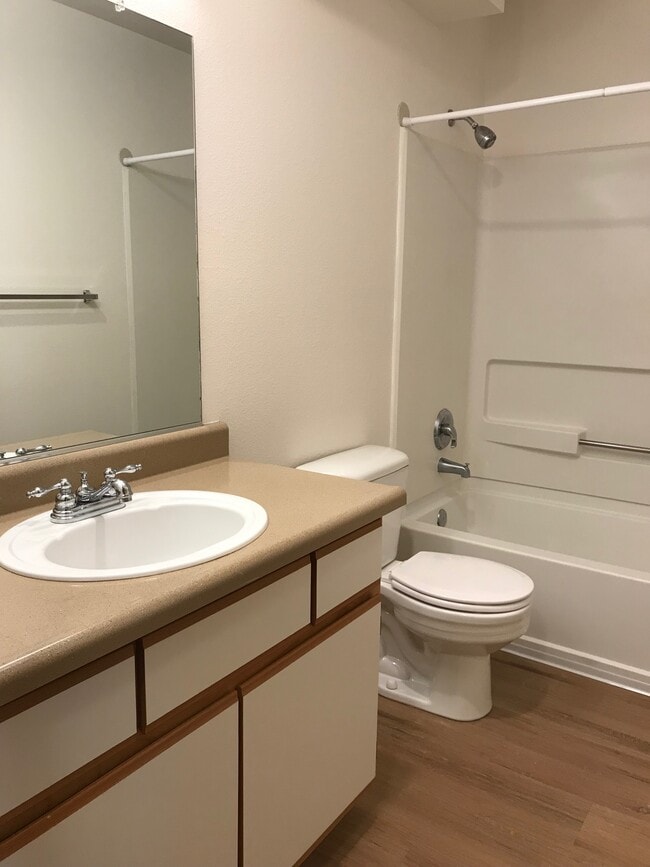 Glacier View Apartments Troutdale, OR