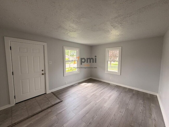 Photo - 1416 E 5th St
