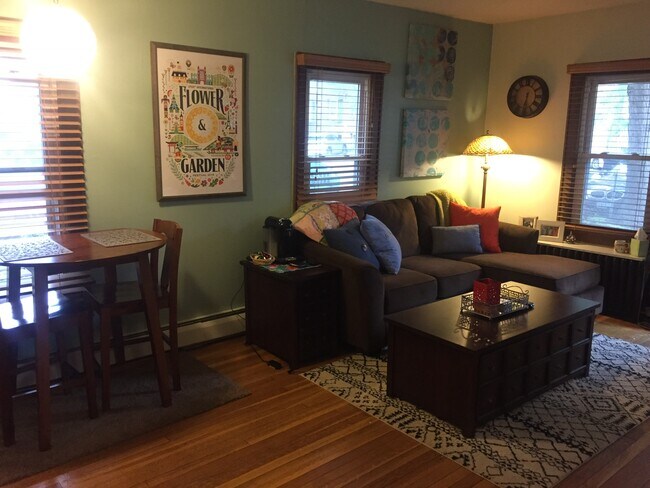 Photo - 1310 W 28th St Unidad #4