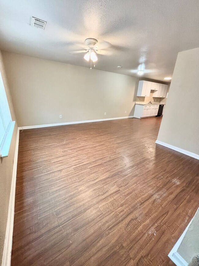 Photo - 2856 Botany Pl
