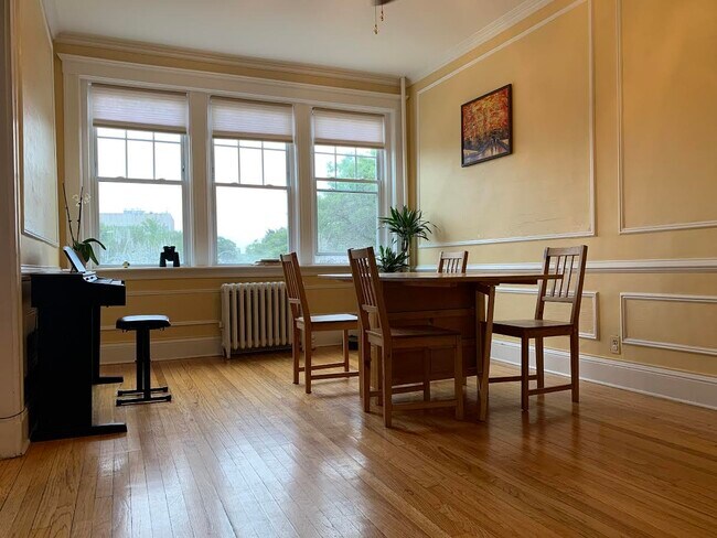 Photo - 399 Washington St Unit 4