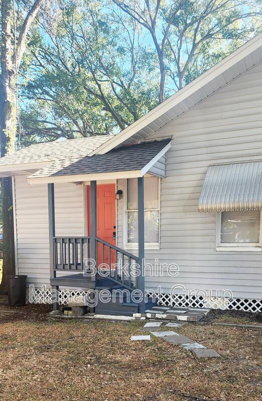 Building Photo - 940 E Palmetto St