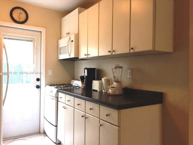 Photo - 7315 Byron Ave Unit 6