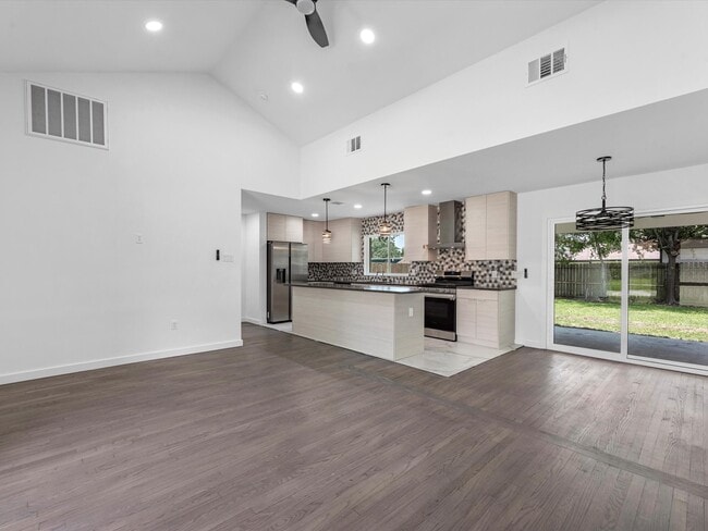 Photo - 1107 Stonecrest Dr