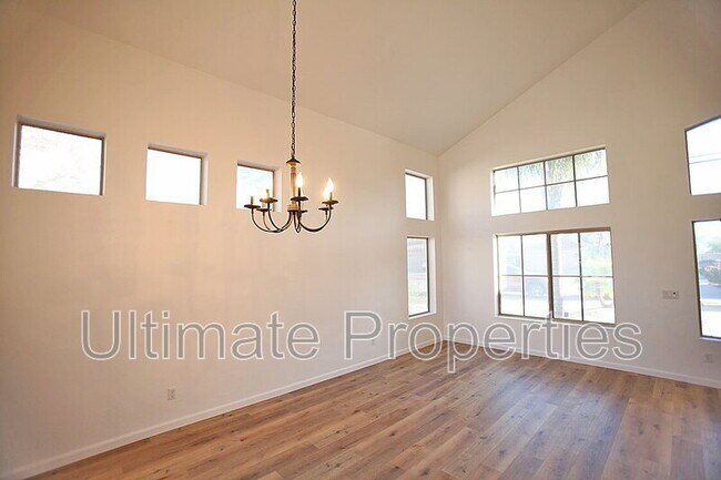 Photo - 20920 N 67th Dr