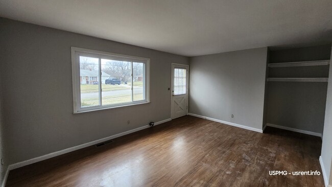 Photo - 852 Crowden Dr