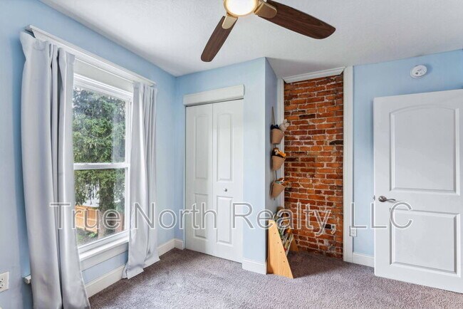 Photo - 693 Wilson Ave