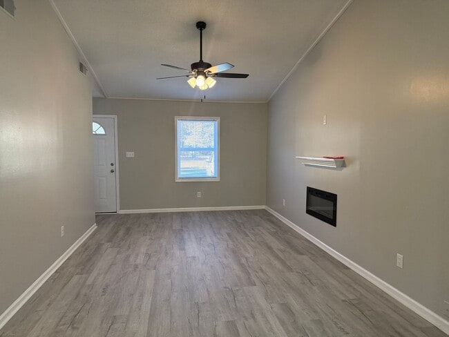 Photo - Remodeled 2 bedroom 2 bath duplex,