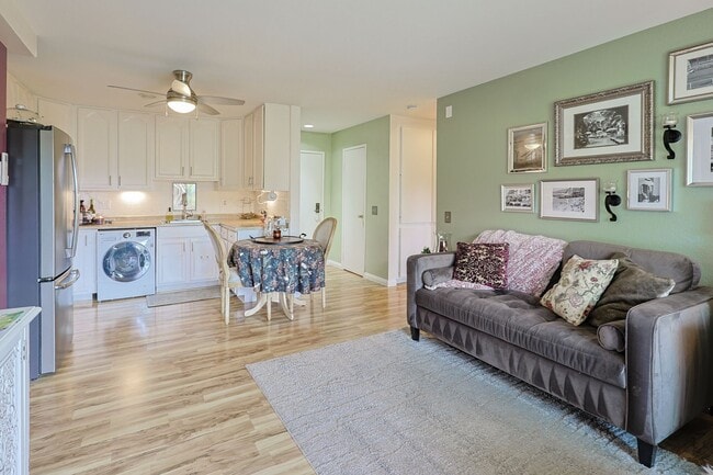 Photo - Beautiful 2 Bed, 2 Bath Condo in 62+ Commu...