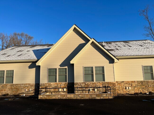 39 Arbor Ct Unit 33