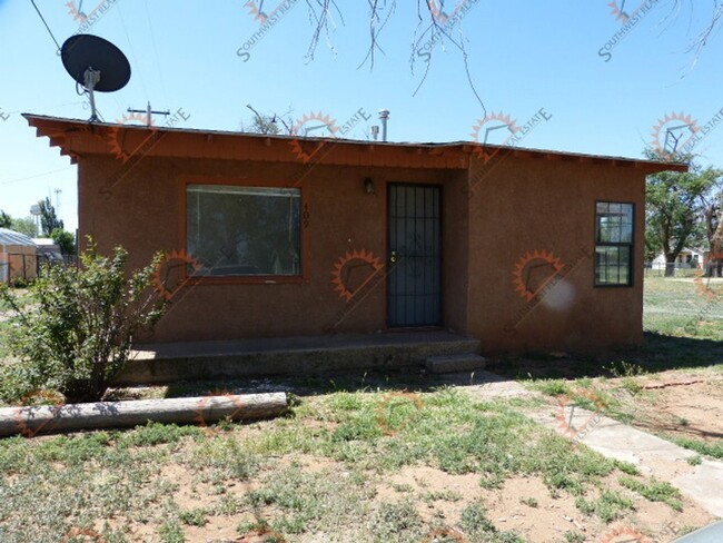 Recently updated 1 bedroom, 1 bathroom, In... - Recently updated 1 bedroom, 1 bathroom, In... House