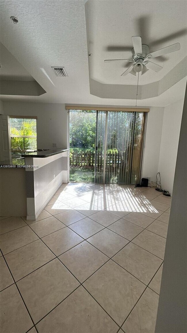 937 SW 143rd Ave Unit 1605
