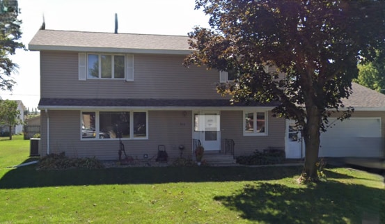 Building Photo - Racine Parsonage