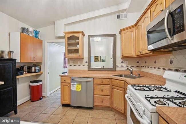 Photo - 3705 S Four Mile Run Dr