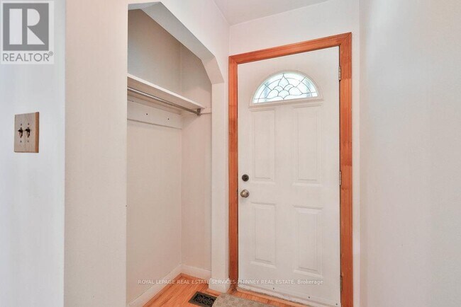 Photo - 72 Oriole Ave