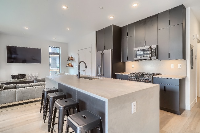 Photo - 930 Blue River Pkwy