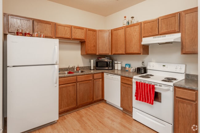 1BR, 1BA - 650 SF - Kitchen - 210 Gray - Sunset View